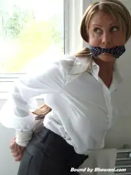 Photo of Wendy Jayne in bondage.